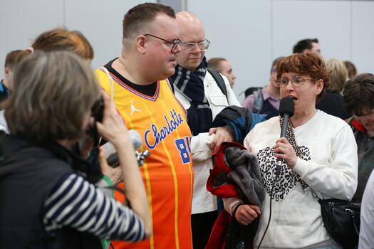 Dave im Interview mit den LEA Leseklubs