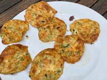 Aurelia erzählt wie man Käsetaler macht