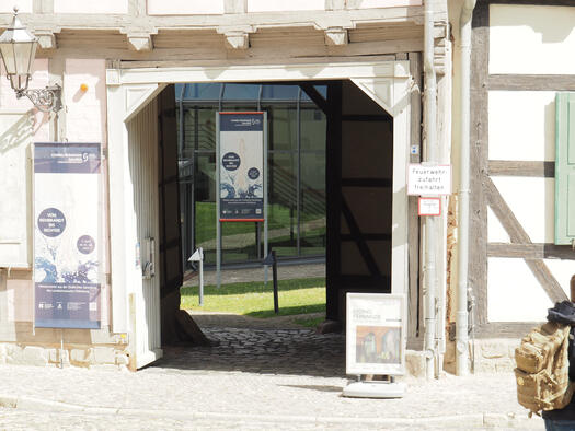 Der Eingang vom Lyonel Feininger Museum