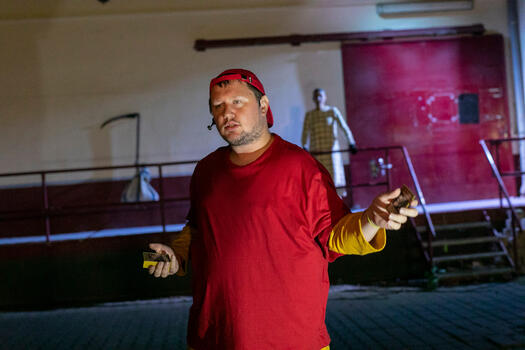 Konstantin als das Leben bei dem Theaterstück Face to Face, Foto David Baltzer
