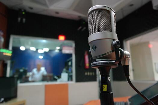Mikrofon beim Radio, Foto: Samuel Morazon auf Pixabay