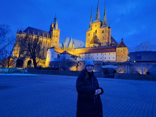 Aurelia vor dem Erfurter Dom