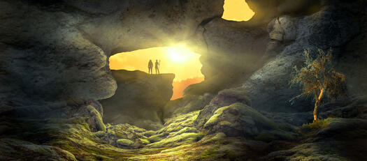 Muffy und Gigi im Licht der Sonne hinter einer Höhle. Foto: Stefan Keller auf Pixabay