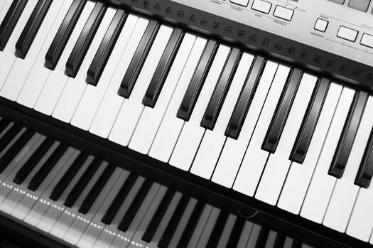 Ein elektronisches Klavier, Bild von Pexels auf Pixabay.