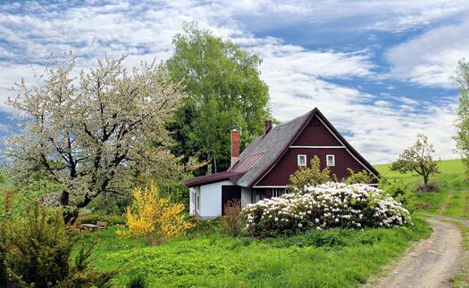 Haus mit Garten, Foto Stanly auf Pixabay