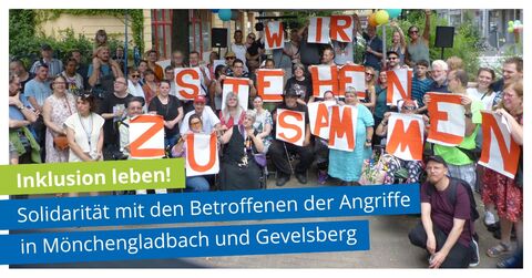 Gruppenbild Sommerfest des inkluisven Wohnprojektes der Utrechter Strasse 37 der Lebenshilfe Berlin