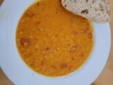 Gruppe 6: Lecker, heute gibt es Rote-Linsen-Kokossuppe. Gruppe 6: Lecker, heute gibt es Rote-Linsen-Kokossuppe.