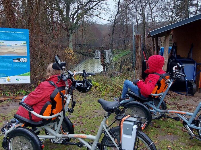 Gruppe 9: Ausflug in das Ökowerk auf unseren Therapiefahrrädern.