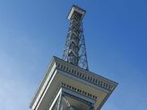 Gruppe 2: Wir machen einen Ausflug zum Funkturm. Gruppe 2: Wir machen einen Ausflug zum Funkturm.