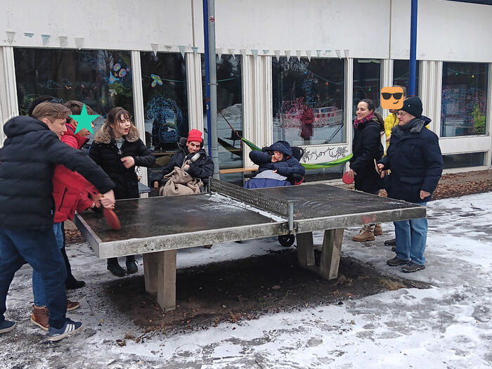 Gruppe 9: Gruppenübergreifendes Tischtennis.